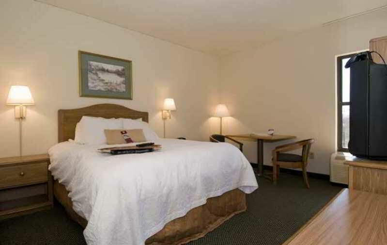 Hampton Inn Brevard Pisgah Forest Exteriör bild